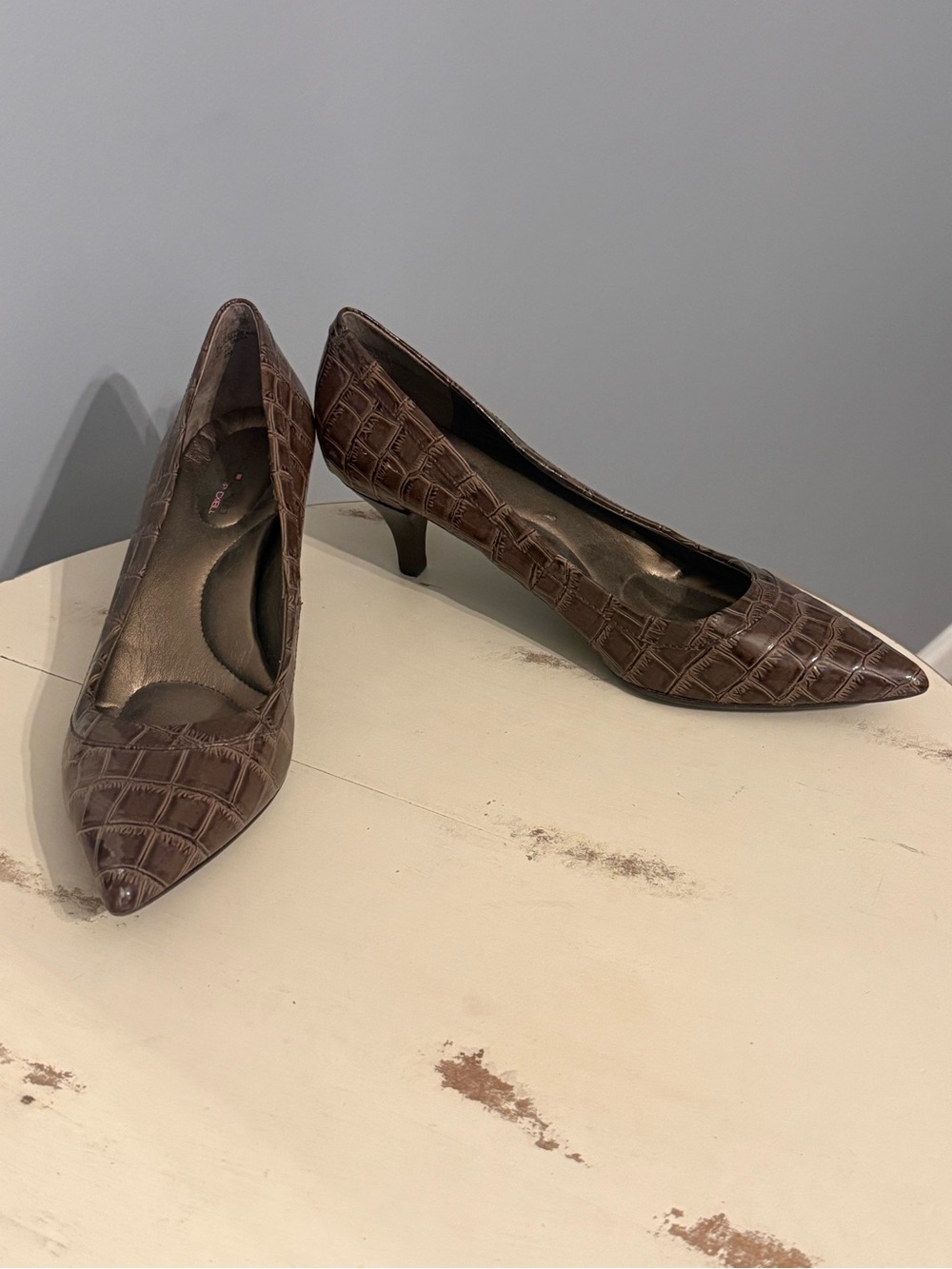 Bandolino Brown Faux Crocodile Pump Heels, Sz 8